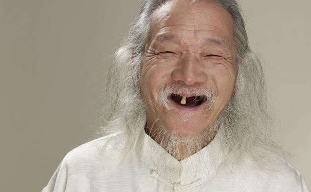 百岁老人长寿的方法有哪些？老人长命百岁的方法有哪些
