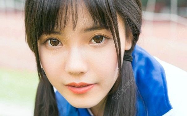 我13岁和男友接吻有害吗？13岁女生可以接吻吗？(3)