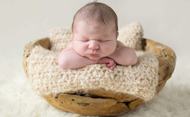新生儿常见的疾病有哪些？新生婴儿最易感染那种疾病？(1)