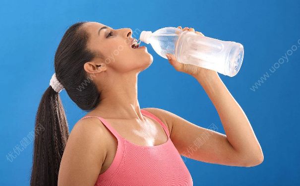 喝水真的能减肥吗？怎么正确喝水能减肥？(1)