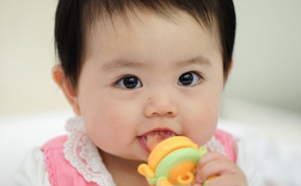 宝宝一岁吃母乳还有营养吗？宝宝六个月断奶好吗？(1)