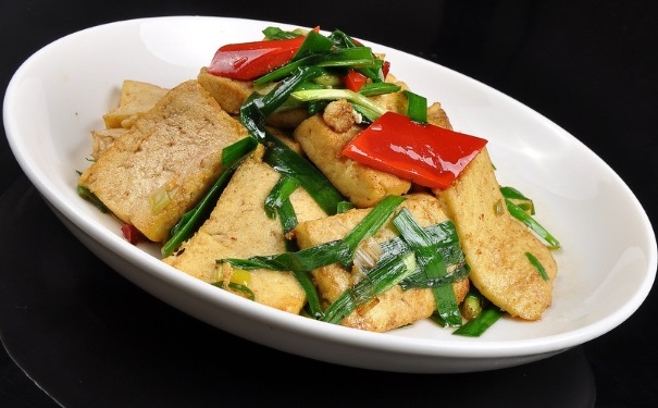 怎样炒豆腐不易碎？炒豆腐的技巧有哪些？(1)