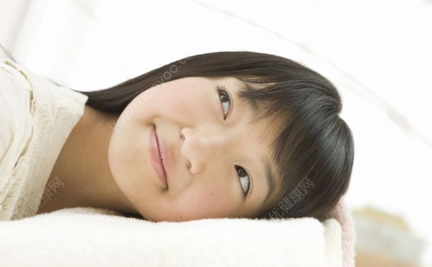 10岁女孩能做爱吗？10岁女孩能不能和男生做爱？(2)