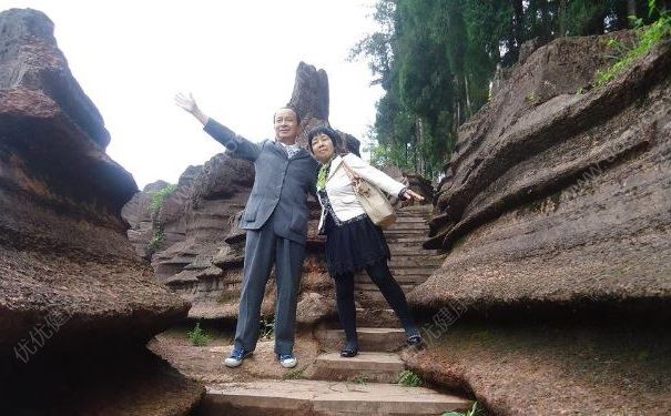 83岁老人9年游览24个国家，有时候直到回来才让儿子知道(3)