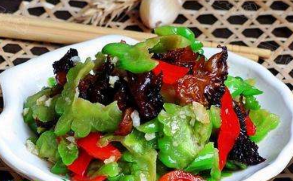 如何吃苦瓜能减肥？苦瓜减肥的食谱有哪些？(1)