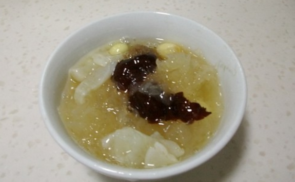 炖花胶汤可以搭配哪些食材？花胶汤有什么功效？(1)