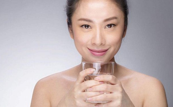 怎么喝水能够减肥？喝水对身体有哪些好处？(1)