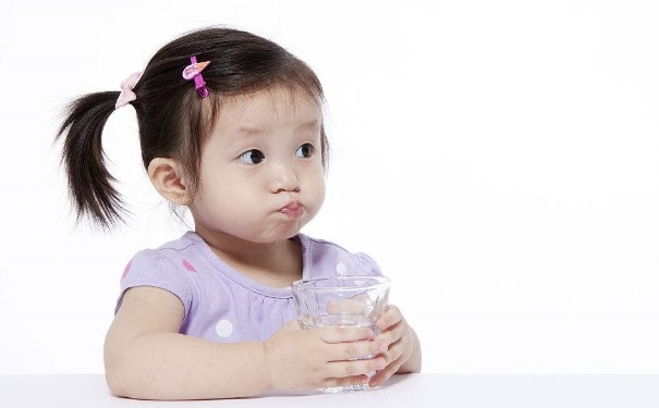 哪些儿童容易患近视？儿童如何有效预防近视？(1)