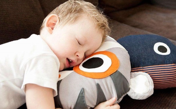 孩子睡眠不足有哪些危害？孩子睡不够怎么办？(1)