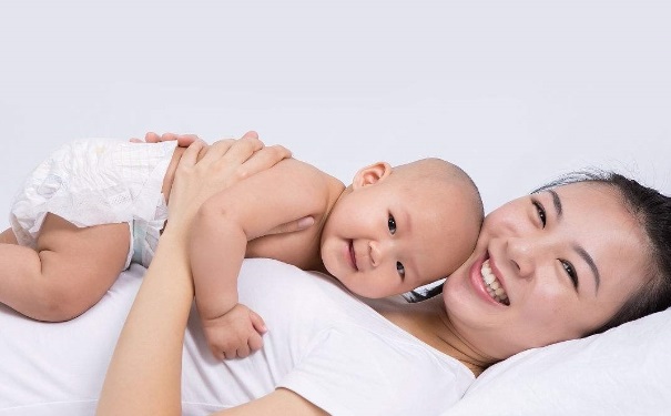 母乳喂养对孩子有什么好处？母乳喂养的好处有哪些呢？(1)