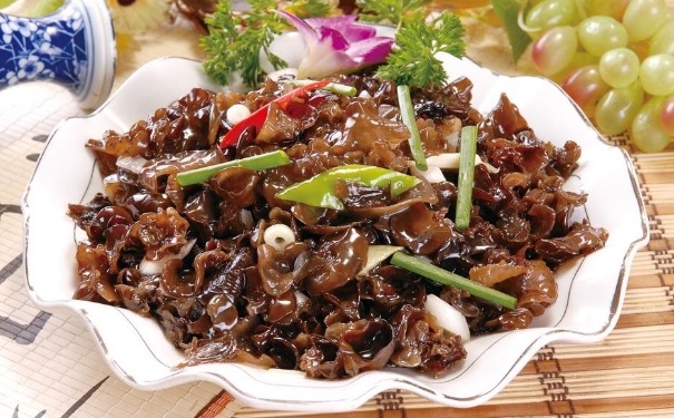 木耳不能和哪些食物一起吃？吃木耳的饮食禁忌有哪些？(1)