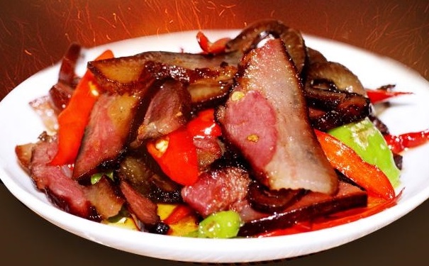烟熏腊肉有什么危害？吃烟熏腊肉对身体坏处有哪些？(1)