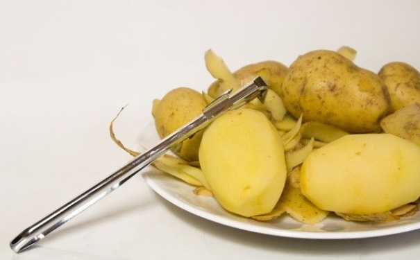 土豆皮吃了会有什么危害？哪些果皮不能随便吃？(1)