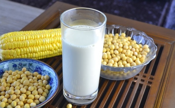 饥饿状态下哪些食物尽量少吃？有哪些空腹不宜吃的食物？(1)