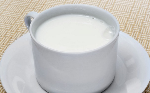 牛奶有哪些搭配禁忌？喝牛奶有什么禁忌要注意？[图]