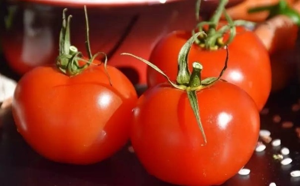 哪些食物禁忌放到冰箱存储？什么食物要放冰箱存储？(1)