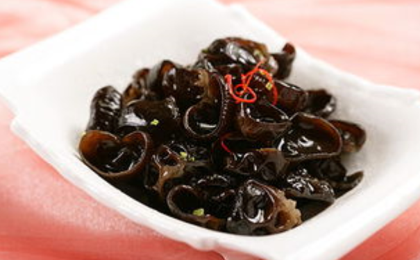 黑木耳食疗方有什么？黑木耳红