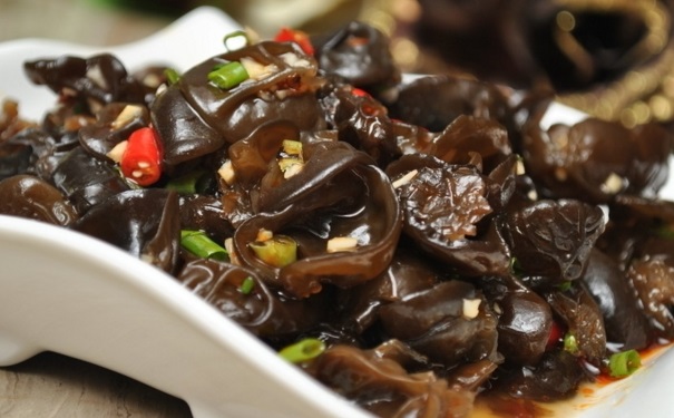 哪些食物没熟不能吃？哪些食物生吃会中毒？(1)