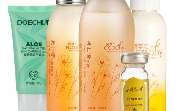 清爽型化妆水怎么使用？凝露型化妆水怎么擦？(1)