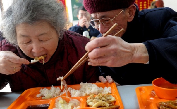 老年人适合的搭配膳食有哪些？老年人适合怎样饮食？[图]