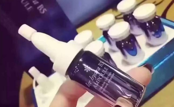 ahc冰点冷冻玻尿酸怎么用？ahc冰点冷冻玻尿酸精华使用方法(1)