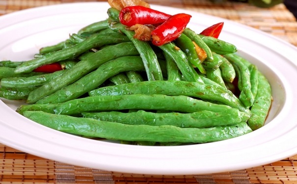 有哪些食物容易导致中毒？食物中毒了怎么解决？(1)