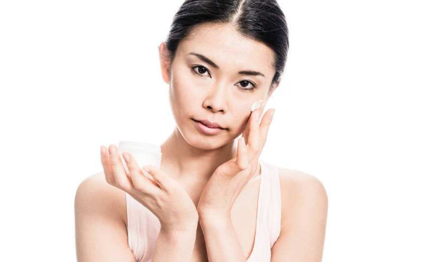 皮肤皱纹有几种类型？女人如何有效的抗皱？(1)