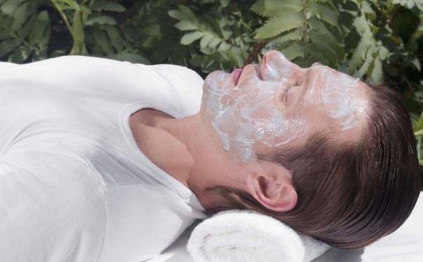 男人的脸如何保湿？男人的脸保湿方法有哪些？(1)
