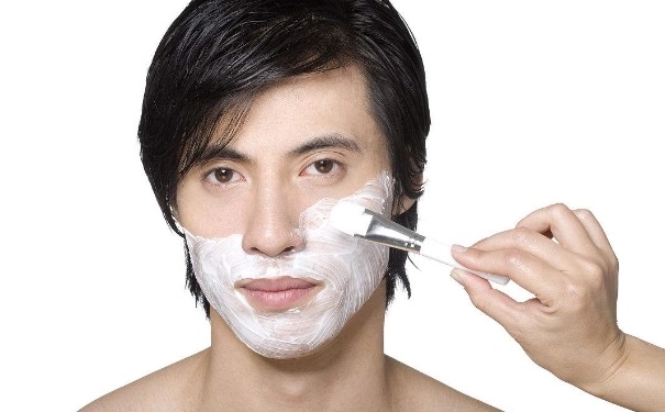 男性怎么样保持肌肤年轻？如何