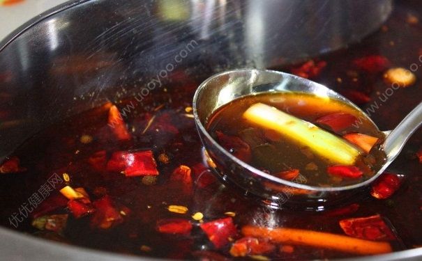 火锅不能贪吃！火锅吃多了竟有这么多危害！(1)