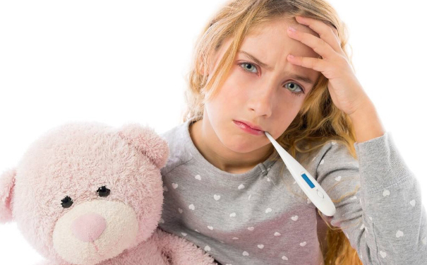 孩子发烧应该怎么办？这几种发烧该就医(1)