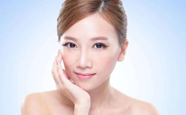 夜间该如何护理皮肤？让你变成睡美人的夜间护肤法则(1)
