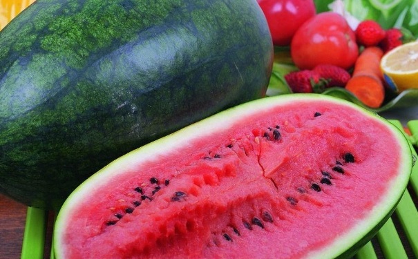 夏季常见水果怎么吃？夏季吃水果要注意些什么？(1)