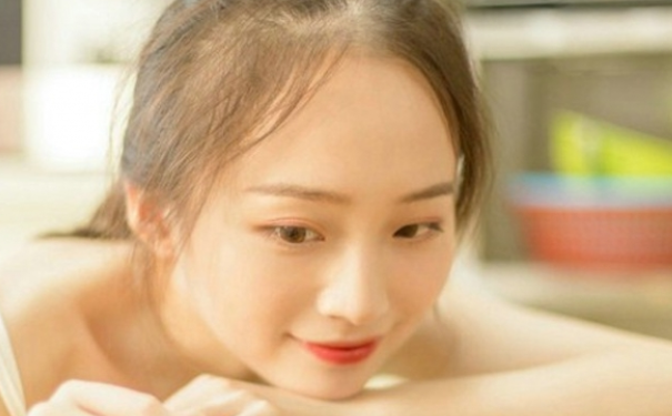 如何养出水嫩润泽的双唇？唇部肌肤的护理小技巧(1)