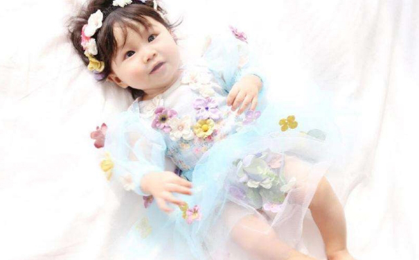 宝宝各种不舒服应对大全，抠乳痂会有哪些危险？(1)
