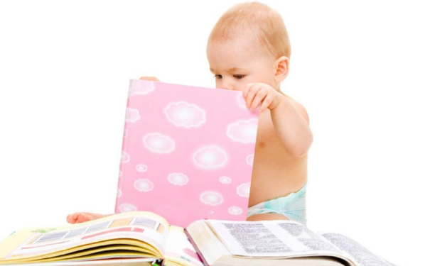 有哪些适合和婴幼儿一起玩的亲子游戏？育儿提醒注意什么？(1)