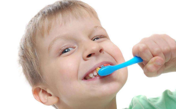 如何正确选择儿童牙膏？宝宝胃