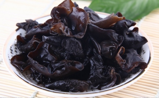 吃木耳的注意事项有哪些？选购