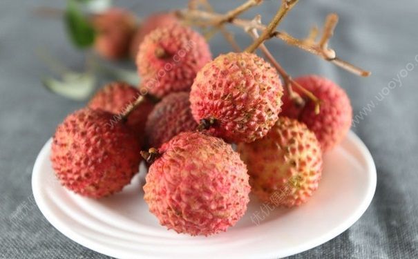 什么水果不能大量食用？哪些水果吃太多不利健康？(3)