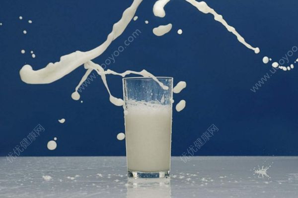 牛奶不能和什么食物一起吃？日常喝牛奶的禁忌有哪些？(3)