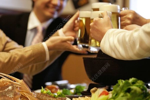 怎样喝酒降低酒精危害？喝酒的时候有哪些注意事项！(1)