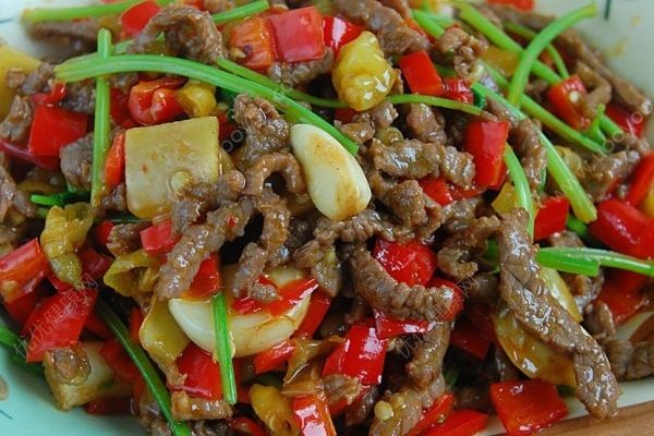 沙茶洋葱炒牛肉做法是什么？沙茶洋葱炒牛肉的制作技巧(2)