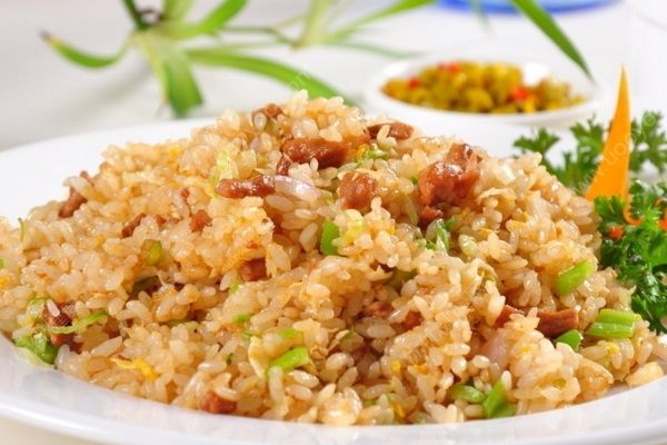 青椒牛肉炒饭的做法是什么？青椒牛肉炒饭的制作技巧有哪些？(2)