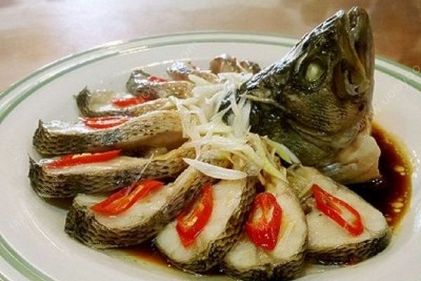 孔雀开屏鱼怎么制作？鱼肉怎么切成孔雀开屏的样子？(3)
