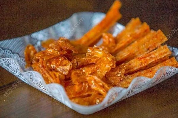 少年吃15包辣条抢救14小时未清醒，吃辣条的危害你可知？(4)