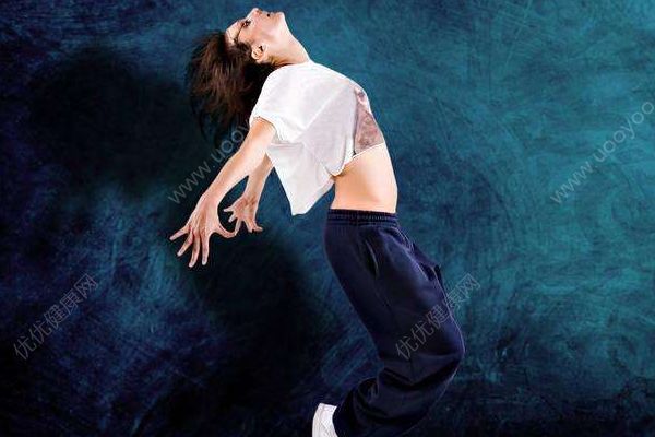 6岁女孩舞蹈课练下腰致瘫痪  跳舞受伤后如何处理？(3)
