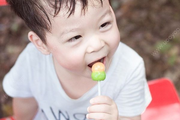 亲戚喂了一粒花生导致婴儿肺气肿，应急急救方法须知道！(4)