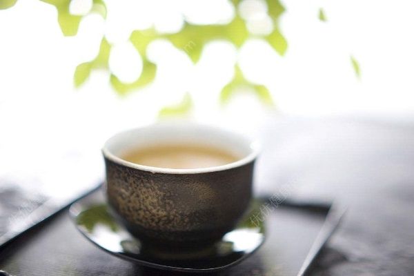 许晴年后胖七斤，竟将旗袍纽扣崩掉三颗，年后如何减肥？(4)