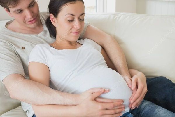 “我想看看她会不会流产！”怀孕4月准妈妈被熊孩子猛推一把(4)