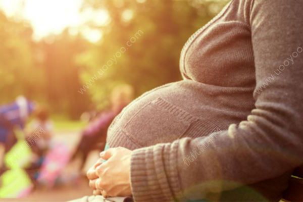 急救医生口对口吸出婴儿误吞的羊水：没想到这么咸(3)